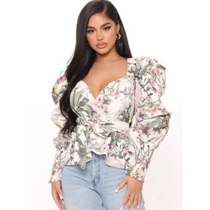 Women's Fashion Nova Floral Puff Sleeve Blouse in White and Pink, Size L